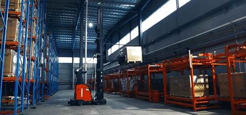 Kollmorgen NDCSolutions, 赛拉弗光伏系统有限公司通过该使用高举升AGV提高了仓库出入库的精度和效率