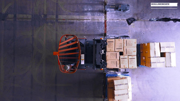 物流巨头3PL仓库中的高举升AGV叉车应用案例