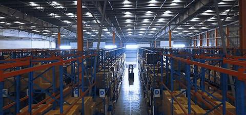 物流巨头3PL仓库中的高举升AGV叉车应用案例 物流巨头3PL仓库中的高举升AGV叉车应用案例